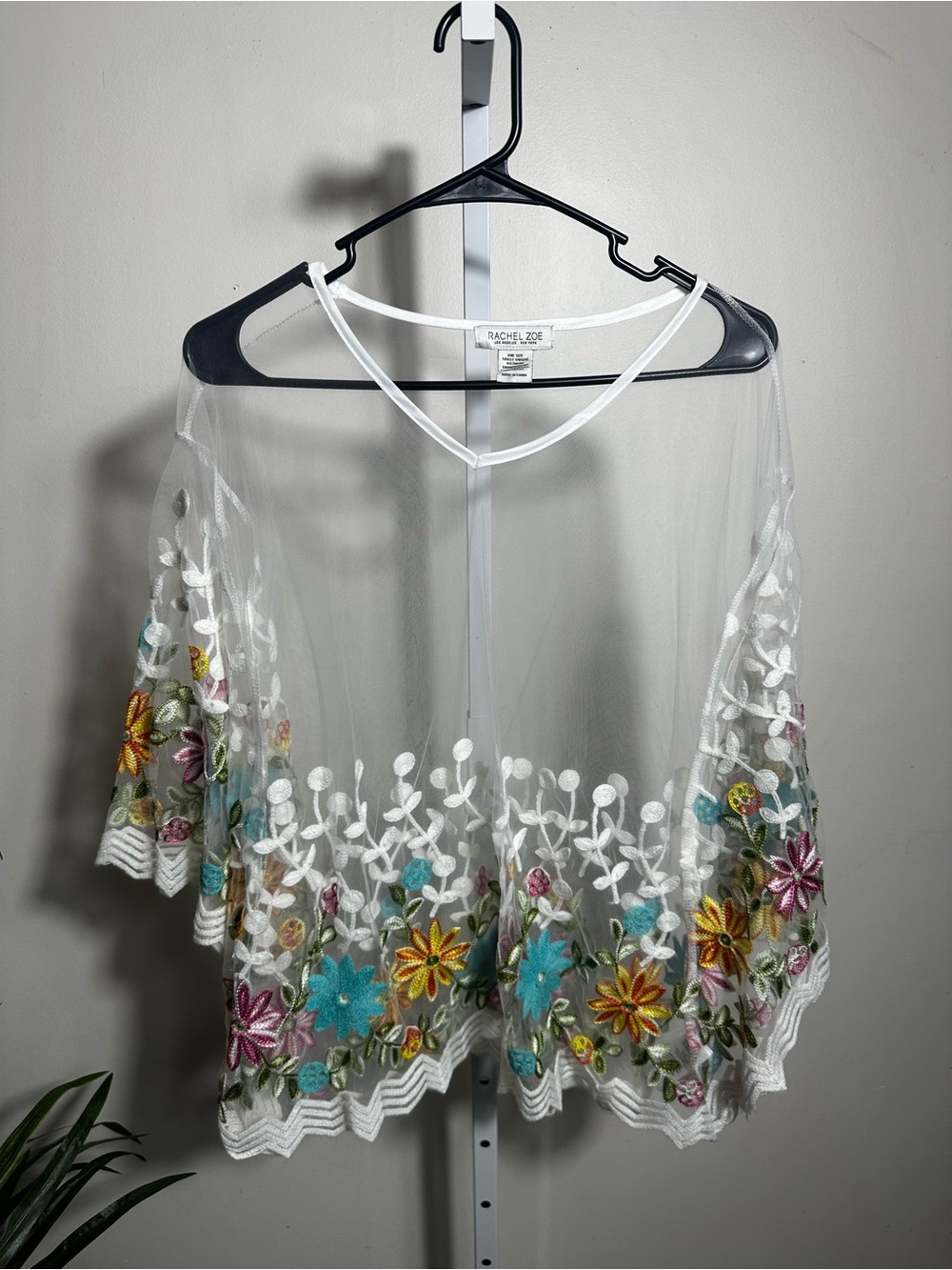 X401. Rachel Zoe Sheer Embroidered Floral Mesh Top One Size Boho Festival